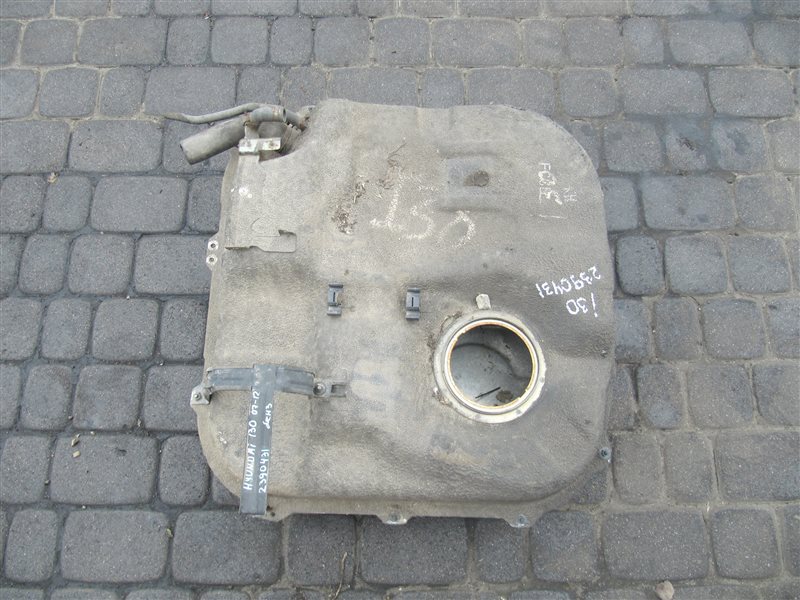 Топливный бак QX30 16-20 2016 Внедорожник 2.0 20PET