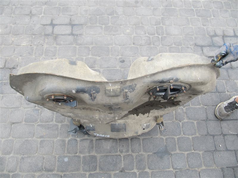 Топливный бак TRIBECA B10 07-13