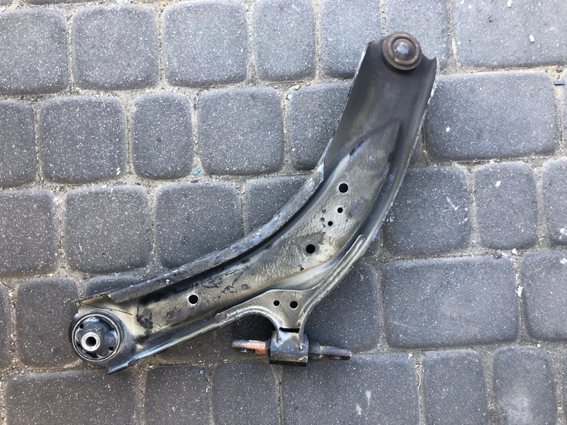 Рычаг передней подвески нижний передний правый NISSAN X-TRAIL/ROGUE T32 13-20