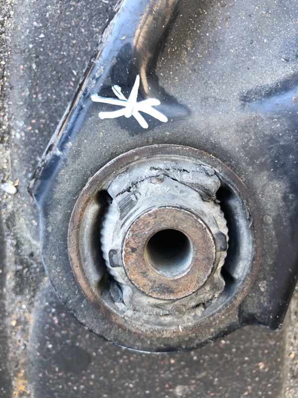 Рычаг передней подвески нижний передний правый NISSAN X-TRAIL/ROGUE T32 13-20