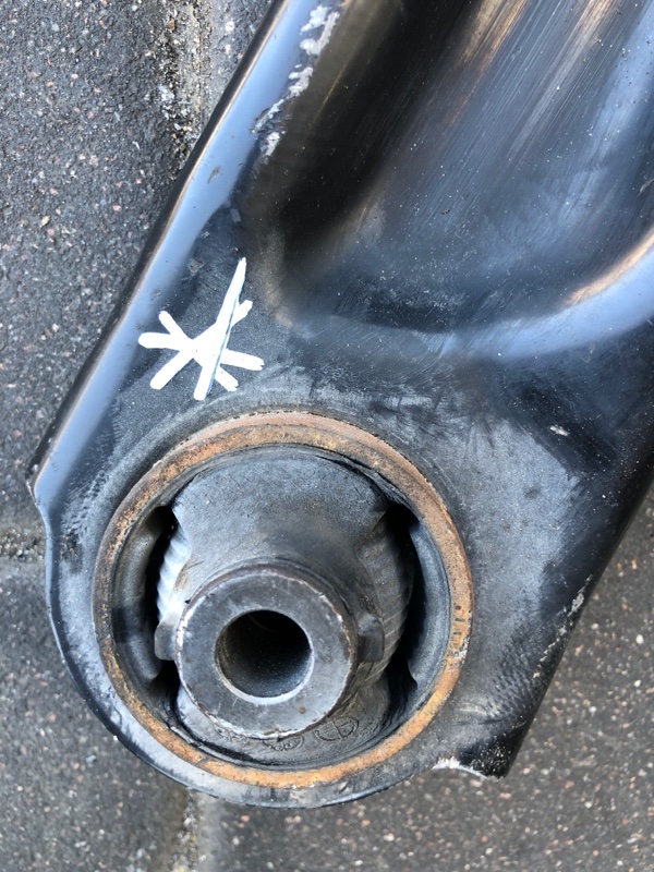 Рычаг передней подвески нижний передний правый NISSAN X-TRAIL/ROGUE T32 13-20