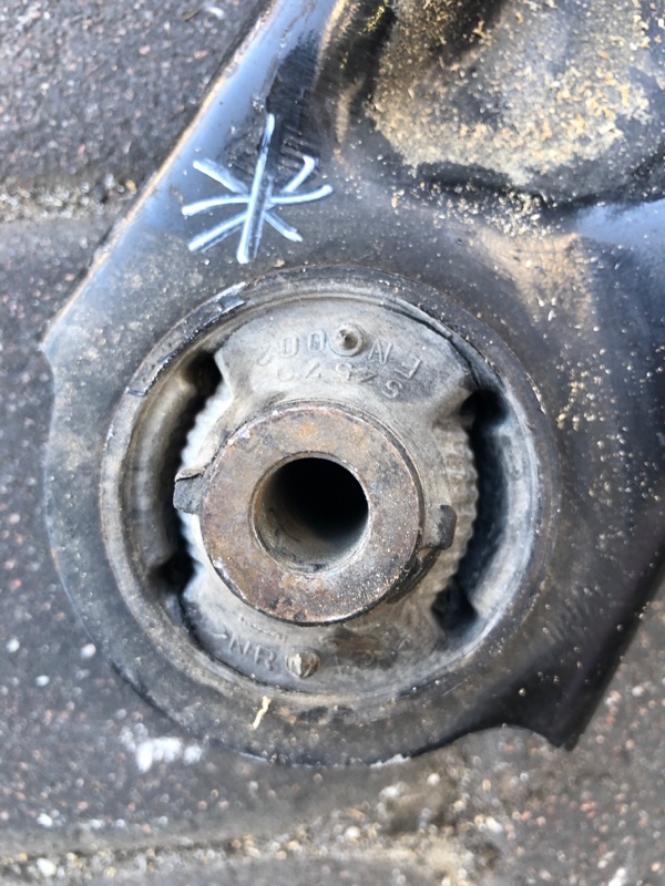 Рычаг передней подвески нижний передний правый NISSAN X-TRAIL/ROGUE T32 13-20