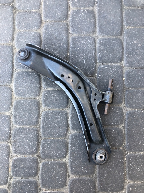 Рычаг передней подвески нижний передний правый X-TRAIL/ROGUE T32 13-20