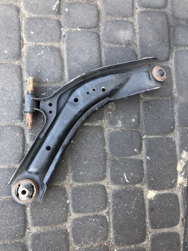 Рычаг передней подвески нижний передний левый X-TRAIL/ROGUE T32 13-20