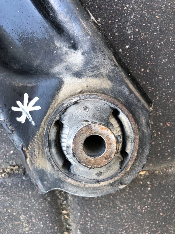 Рычаг передней подвески нижний передний левый NISSAN X-TRAIL/ROGUE T32 13-20