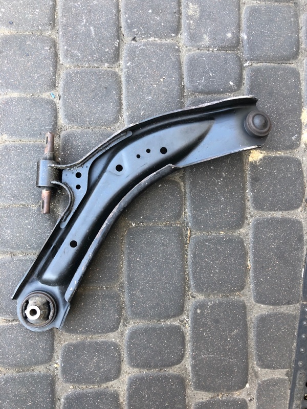 Рычаг передней подвески нижний передний левый X-TRAIL/ROGUE T32 13-20