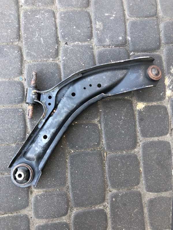 Рычаг передней подвески нижний передний левый X-TRAIL/ROGUE T32 13-20