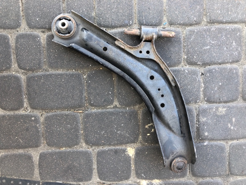 Рычаг передней подвески нижний передний левый X-TRAIL/ROGUE T32 13-20