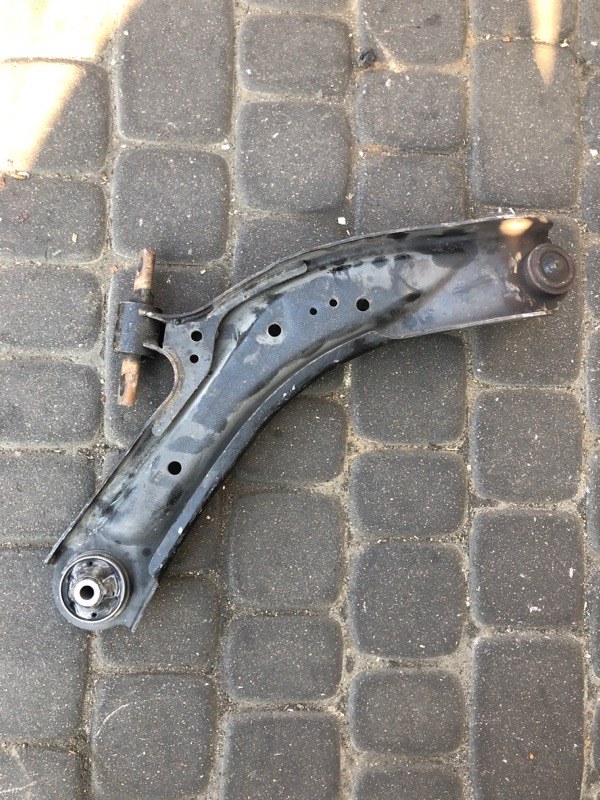 Рычаг передней подвески нижний передний левый NISSAN X-TRAIL/ROGUE T32 13-20