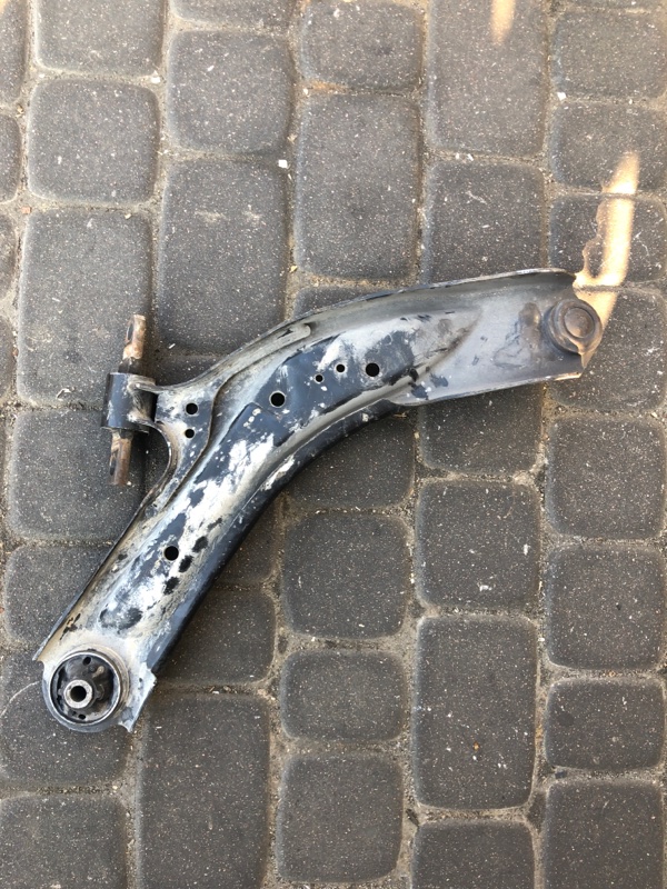 Рычаг передней подвески нижний передний левый NISSAN X-TRAIL/ROGUE T32 13-20