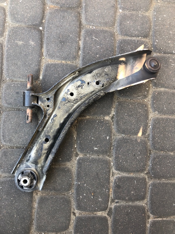 Рычаг передней подвески нижний передний левый NISSAN X-TRAIL/ROGUE T32 13-20