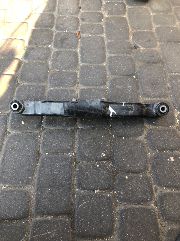 Рычаг задней подвески поперечный нижний задний правый NISSAN X-TRAIL/ROGUE T32 13-20 Рычаг задней подвески поперечный нижний задний правый NISSAN X-TRAIL/ROGUE T32 13-20