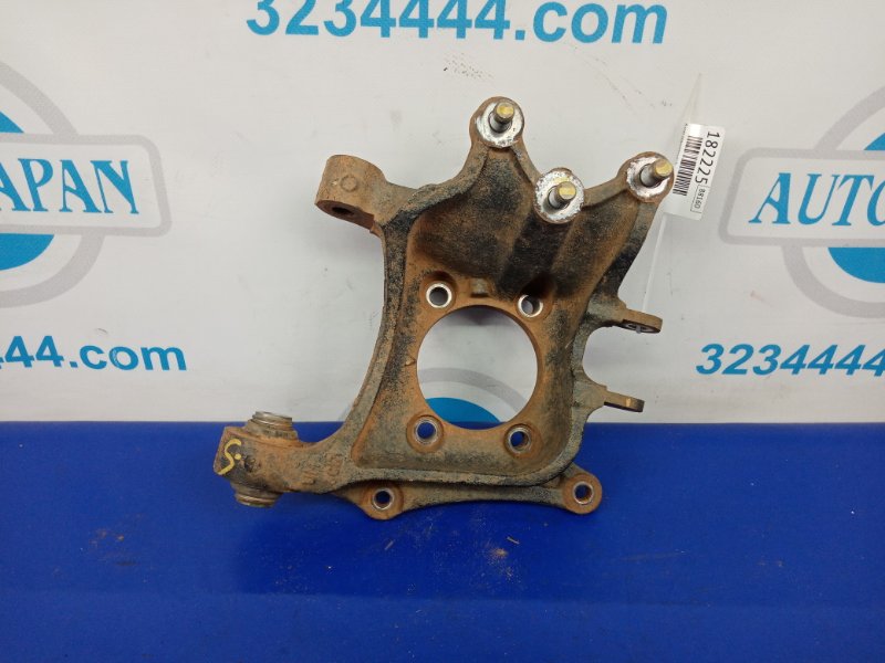 Цапфа задняя правая KIA SORENTO UM 14- Внедорожник 2.4