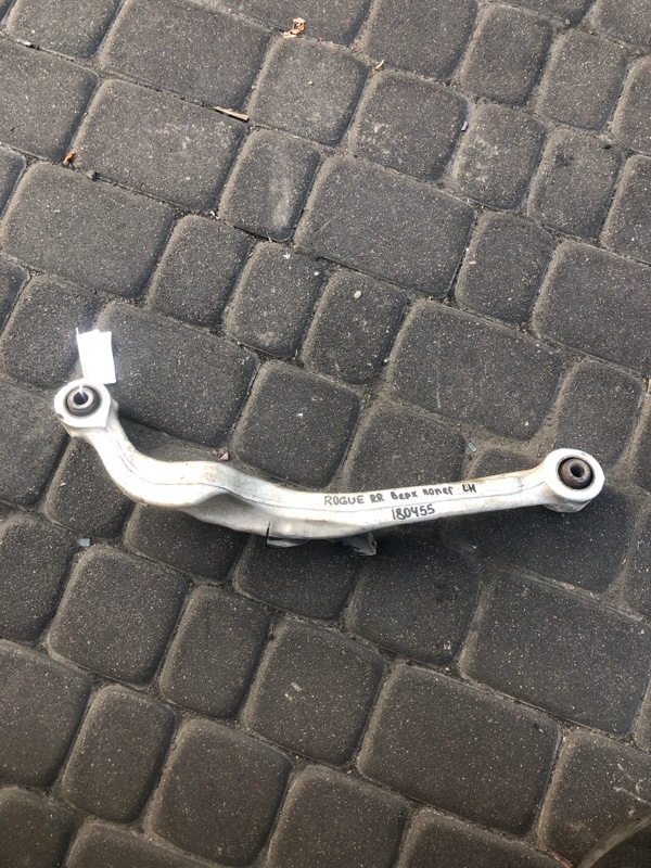 Рычаг задней подвески поперечный верхний задний левый NISSAN X-TRAIL/ROGUE T32 13-20 55121-JD02B Б/У