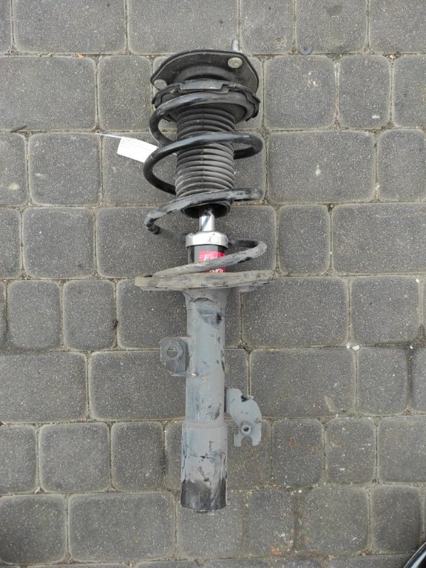 Амортизатор передний левый TOYOTA CAMRY 40 06-11