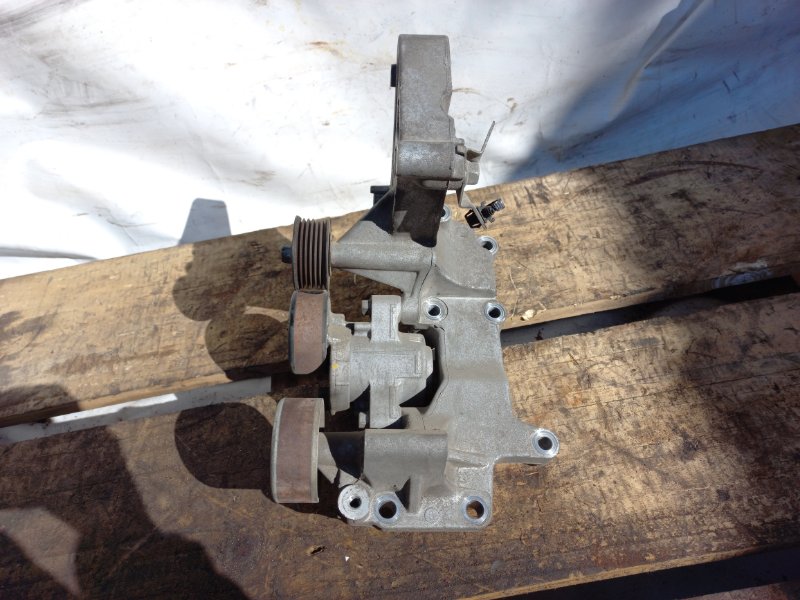 Натяжитель ремня генератора правый MITSUBISHI LANCER X 10 07-15 2.0   4B11