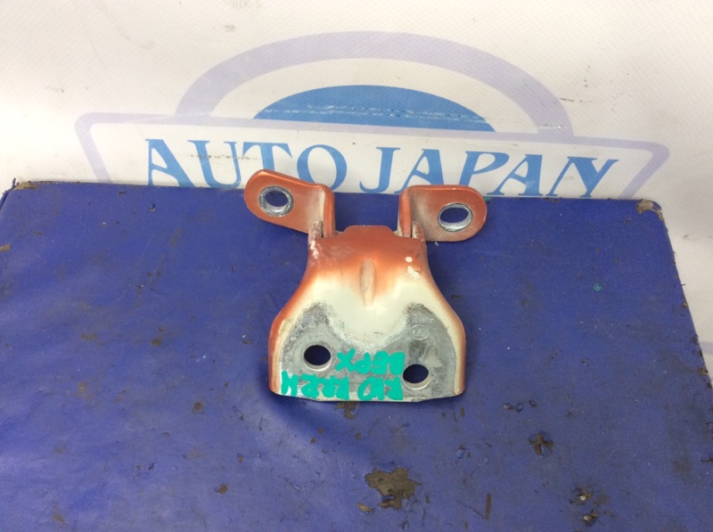 Петля двери верхняя задняя правая KIA RIO JB 2005-2011 Седан 79340-1G000 Б/У