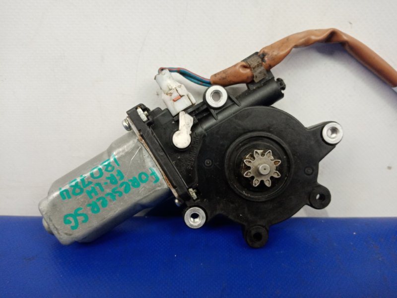 Моторчик стеклоподъемника передний левый SUBARU FORESTER SG 02-07