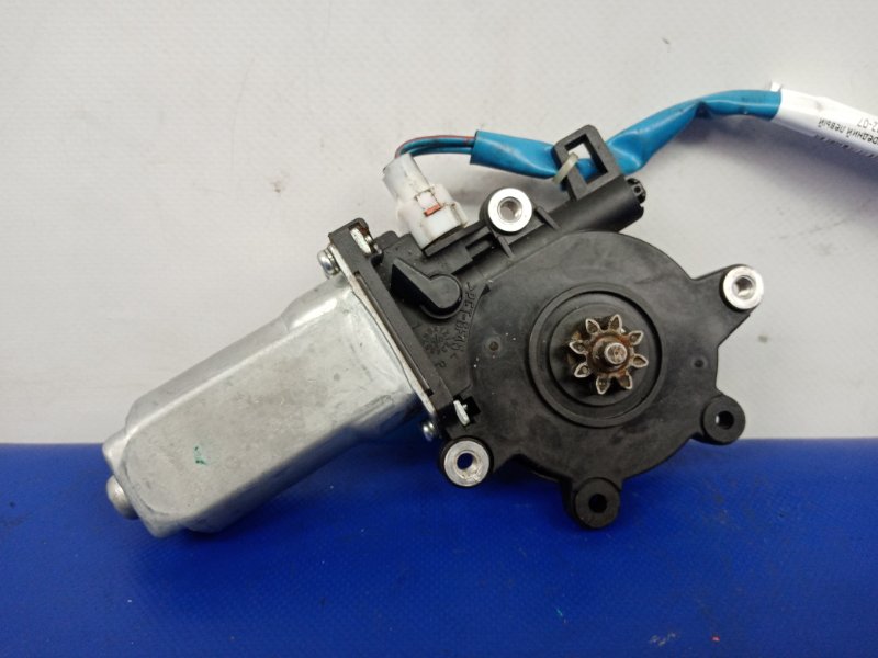 Моторчик стеклоподъемника передний левый SUBARU FORESTER SG 02-07