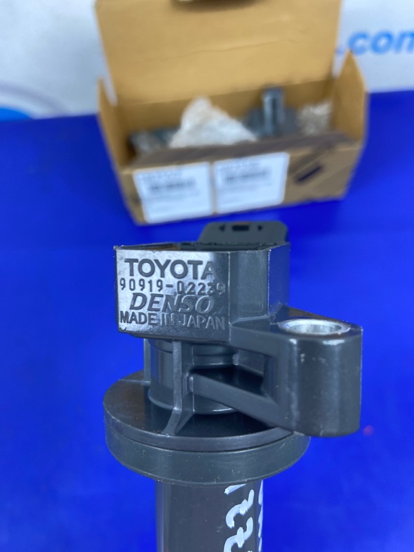 Катушка зажигания TOYOTA COROLLA 120 00-07 1.8 1ZZFE Катушка зажигания TOYOTA COROLLA 120 00-07 1.8 1ZZFE