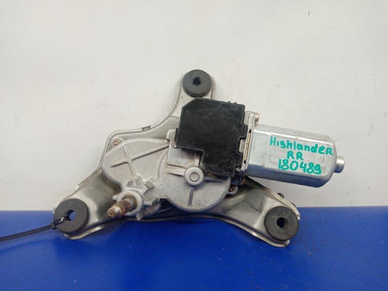 Моторчик стеклоочистителя задний TOYOTA HIGHLANDER 01-07 85130-48020 Б/У