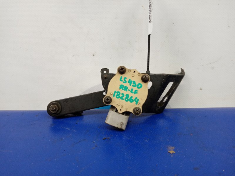 Датчик положения кузова задний левый LEXUS LS430 00-06 89408-50060 Б/У