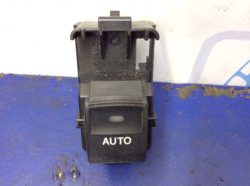 Кнопка стеклоподъемника задняя левая PRIUS - 30 09-17 Хэтчбек Кнопка стеклоподъемника задняя левая PRIUS - 30 09-17 Хэтчбек