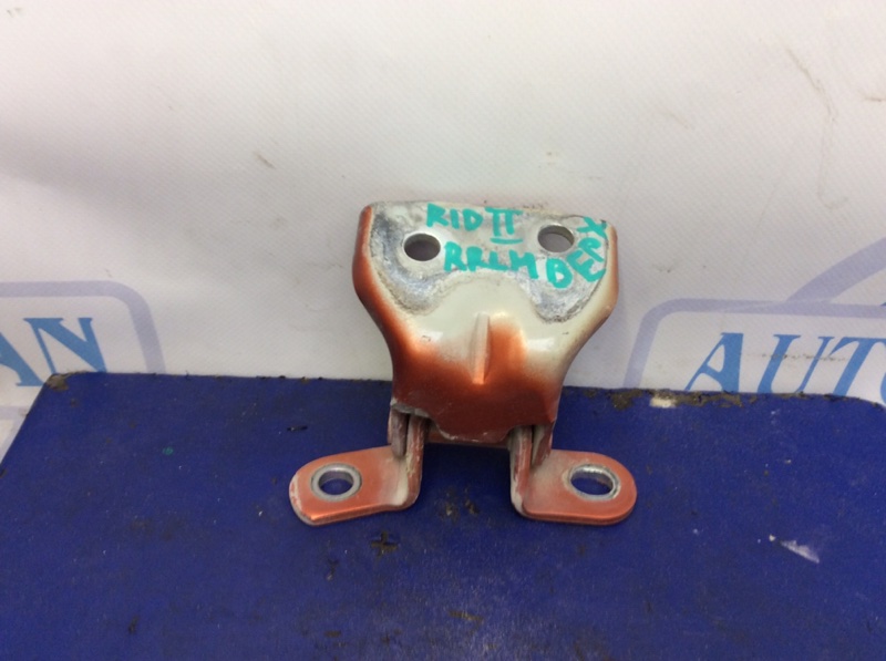 Запчасть петля двери верхняя задняя левая KIA RIO JB 2005-2011 Седан 79330-1G000 Б/У Петля двери верхняя задняя левая KIA RIO JB 2005-2011 Седан 79330-1G000 Б/У