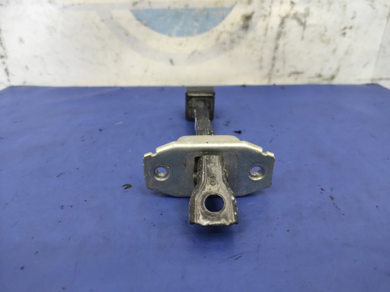 Ограничитель двери передний правый OUTLANDER XL 05-13 2006 Внедорожник 3.0 Ограничитель двери передний правый OUTLANDER XL 05-13 2006 Внедорожник 3.0