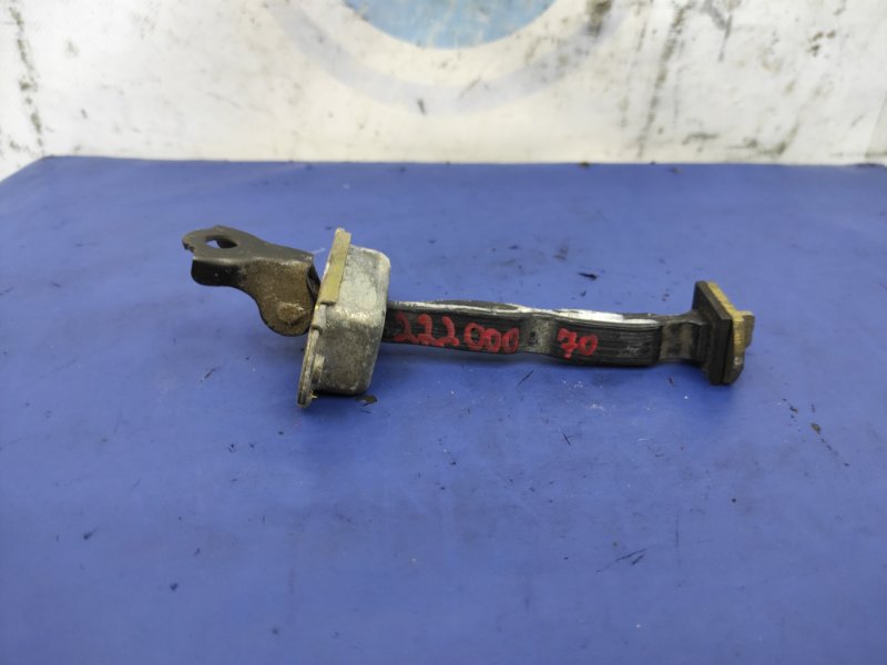 Запчасть ограничитель двери задний правый NISSAN TEANA J31 03-07 82430-9Y000 Б/У Ограничитель двери задний правый NISSAN TEANA J31 03-07 82430-9Y000 Б/У