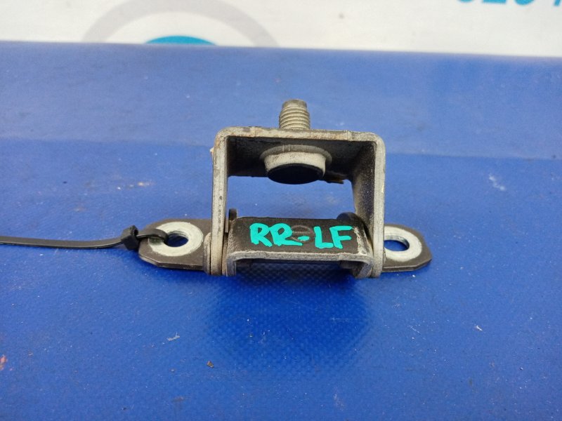 Петля крышки багажника правая NISSAN TIIDA/VERSA C11 04-11 90400-ED00A Б/У