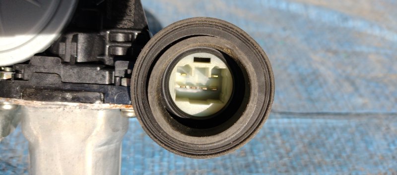 Стеклоподъемник задний левый AURIS 06-12