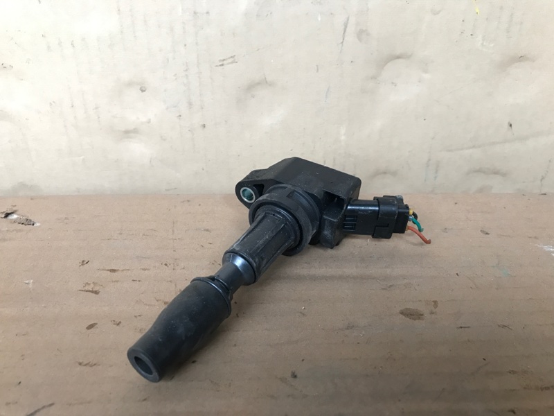 Запчасть катушка зажигания HYUNDAI SONATA LF 2014- 2017 Седан 2.4 27300-2GGA0 Б/У Катушка зажигания HYUNDAI SONATA LF 2014- 2017 Седан 2.4 27300-2GGA0 Б/У