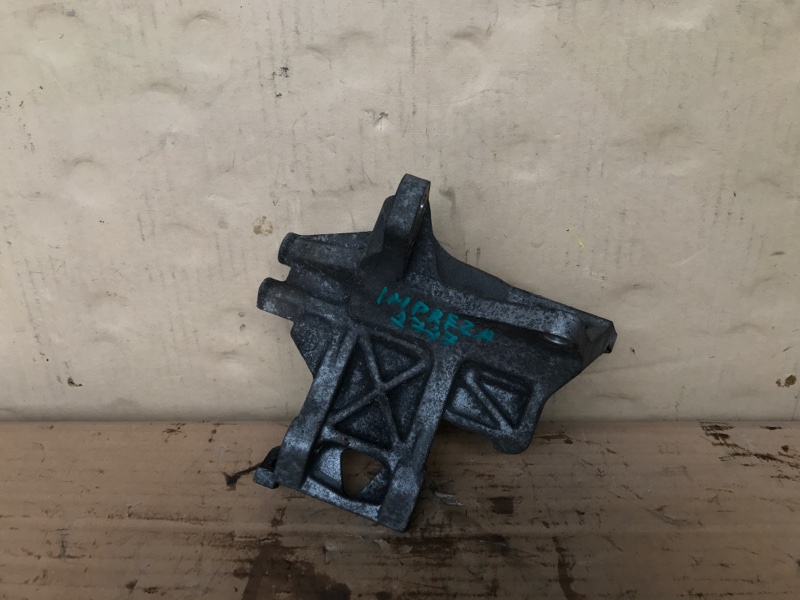 Кронштейн компрессора кондиционера SUBARU IMPREZA 07-11 GE/GH 2011 Седан 2.5 73611FG000 Б/У