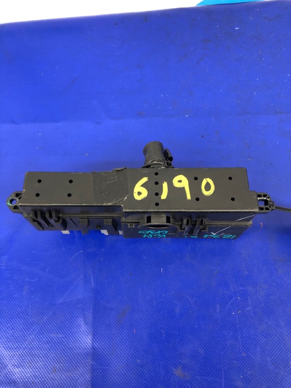 Блок предохранителей салон VOLT 10-15 2013 Хетчбек 1.4 LUU