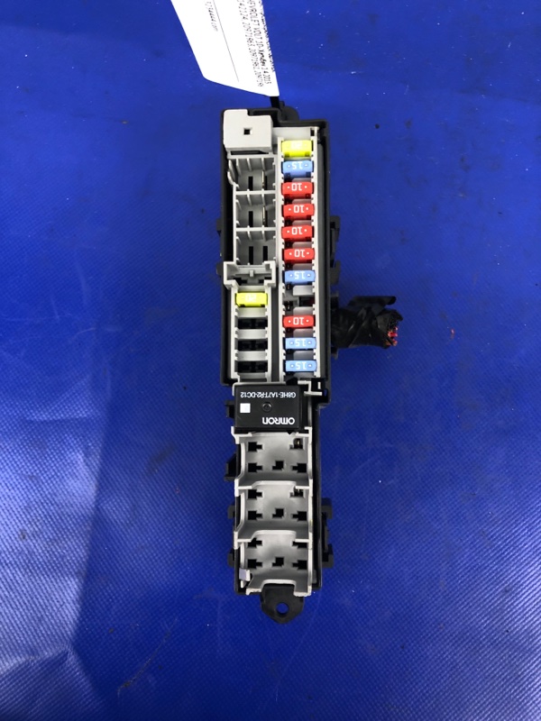 Блок предохранителей салон CHEVROLET VOLT 10-15 2013 Хетчбек 1.4 LUU 20971956 Б/У