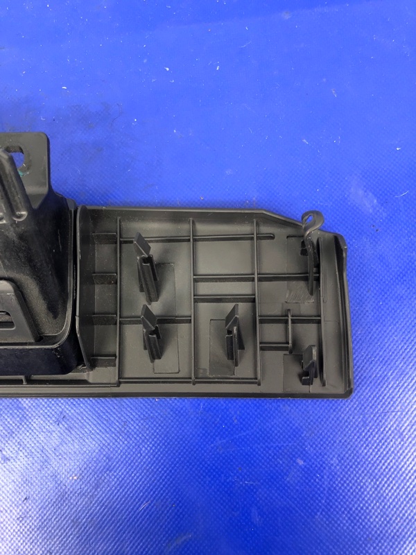 Подушка безопасности в колени правая VOLT 10-15 2013 Хетчбек 1.4 LUU