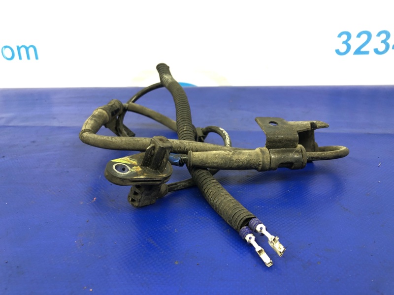 Запчасть датчик abs передний правый HYUNDAI ELANTRA HD 06-11 59830-2L300 Б/У Датчик ABS передний правый HYUNDAI ELANTRA HD 06-11 59830-2L300 Б/У