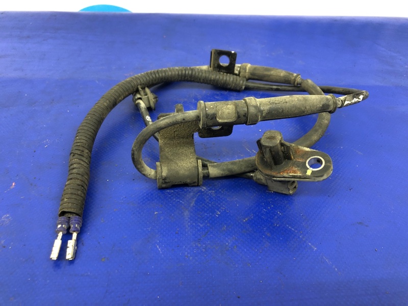 Запчасть датчик abs передний левый HYUNDAI ELANTRA HD 06-11 59810-2L300 Б/У Датчик ABS передний левый HYUNDAI ELANTRA HD 06-11 59810-2L300 Б/У