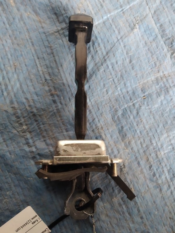 Ограничитель двери передний правый LEGACY BN 14-18 2017 Седан 2.5