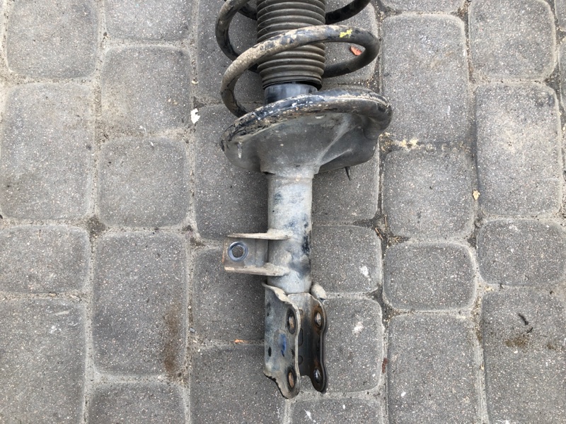 Амортизатор передний правый HYUNDAI I30 FD 07-12 Амортизатор передний правый HYUNDAI I30 FD 07-12
