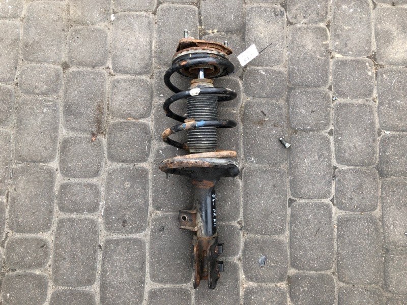 Амортизатор передний правый HYUNDAI I30 FD 07-12 54661-2L100 Б/У