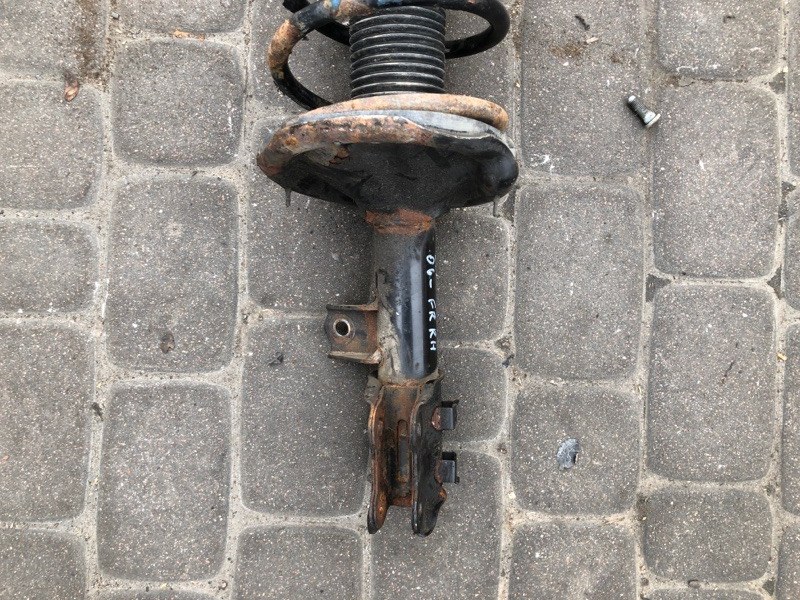 Амортизатор передний правый HYUNDAI I30 FD 07-12