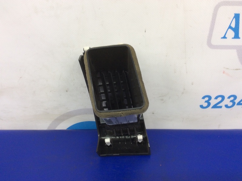 Дефлектор воздушный правый OUTLANDER XL 05-13 2008 Внедорожник 2.4 Дефлектор воздушный правый OUTLANDER XL 05-13 2008 Внедорожник 2.4