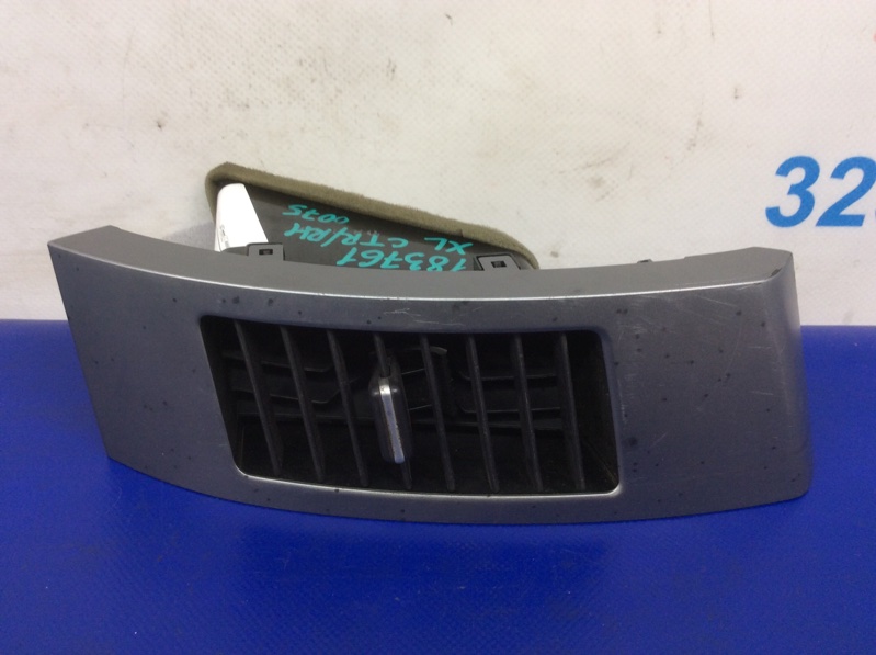 Дефлектор воздушный правый MITSUBISHI OUTLANDER XL 05-13 2008 Внедорожник 2.4 8030A014XA Б/У