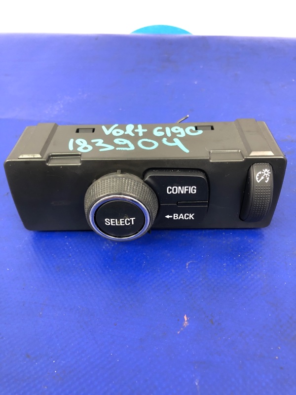 Запчасть блок кнопок торпедо CHEVROLET VOLT 10-15 2013 Хетчбек 1.4 LUU 20803573 Б/У Блок кнопок торпедо CHEVROLET VOLT 10-15 2013 Хетчбек 1.4 LUU 20803573 Б/У