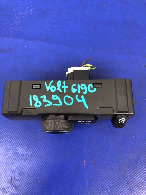 Блок кнопок торпедо VOLT 10-15 2013 Хетчбек 1.4 LUU Блок кнопок торпедо VOLT 10-15 2013 Хетчбек 1.4 LUU