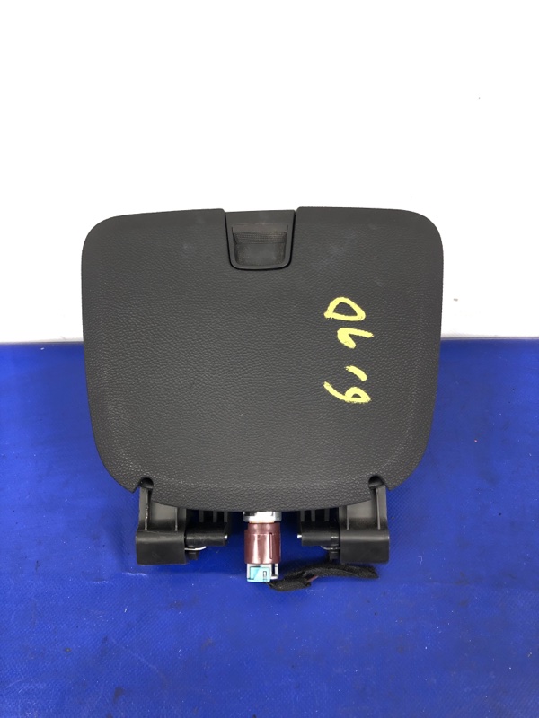 Бардачок CHEVROLET VOLT 10-15 2013 Хетчбек 1.4 LUU 22740674 Б/У
