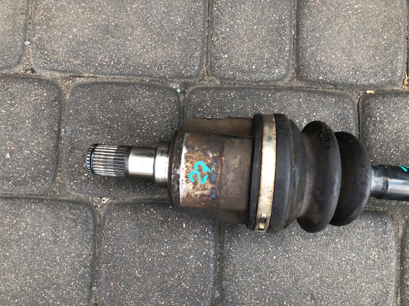 Привод передний правый HYUNDAI I30 FD 07-12 1.6 Привод передний правый HYUNDAI I30 FD 07-12 1.6