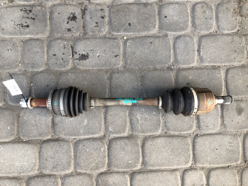 Запчасть привод передний левый HYUNDAI I30 FD 07-12 1.6 49501-2L210 Б/У Привод передний левый HYUNDAI I30 FD 07-12 1.6 49501-2L210 Б/У